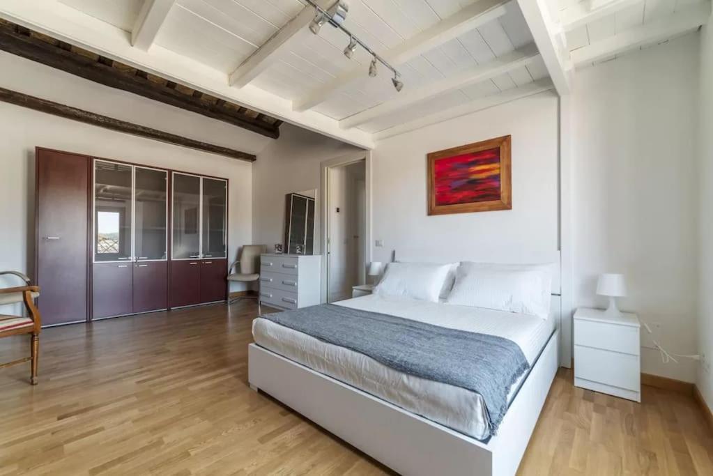 Live - Exclusive Penthouses Apartment Rom